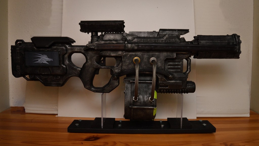 Kategorien: Art, Cons, Cosplay, Games, Life, Photos, RPG | Schlagwörter: Art, cyberpunk, electronic, game, geek, guide, gun, led, mod, modding, Nerd, nerf, Photos, prop, roleplay, shadowrun